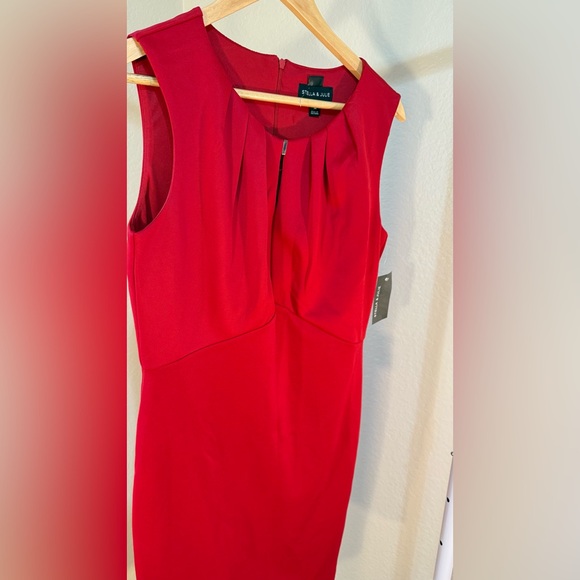 Stella & Julie Red Women's Dress - Picture 3 of 8